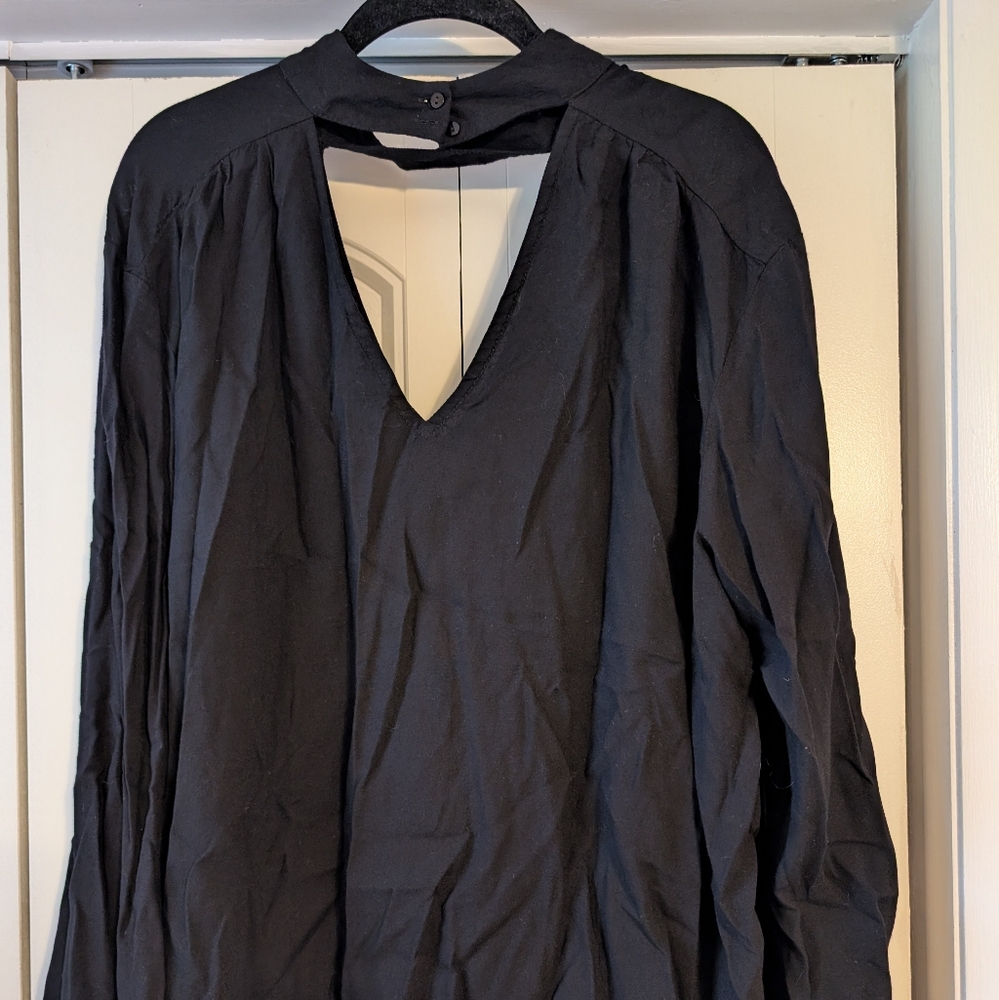 Kensie Black V-Neck Blouse